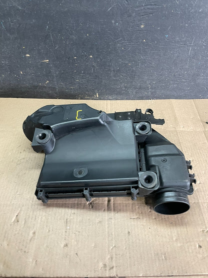 2007 to 2010 BMW X5 Air Intake Cleaner Filter Housing Box M2542 DG5