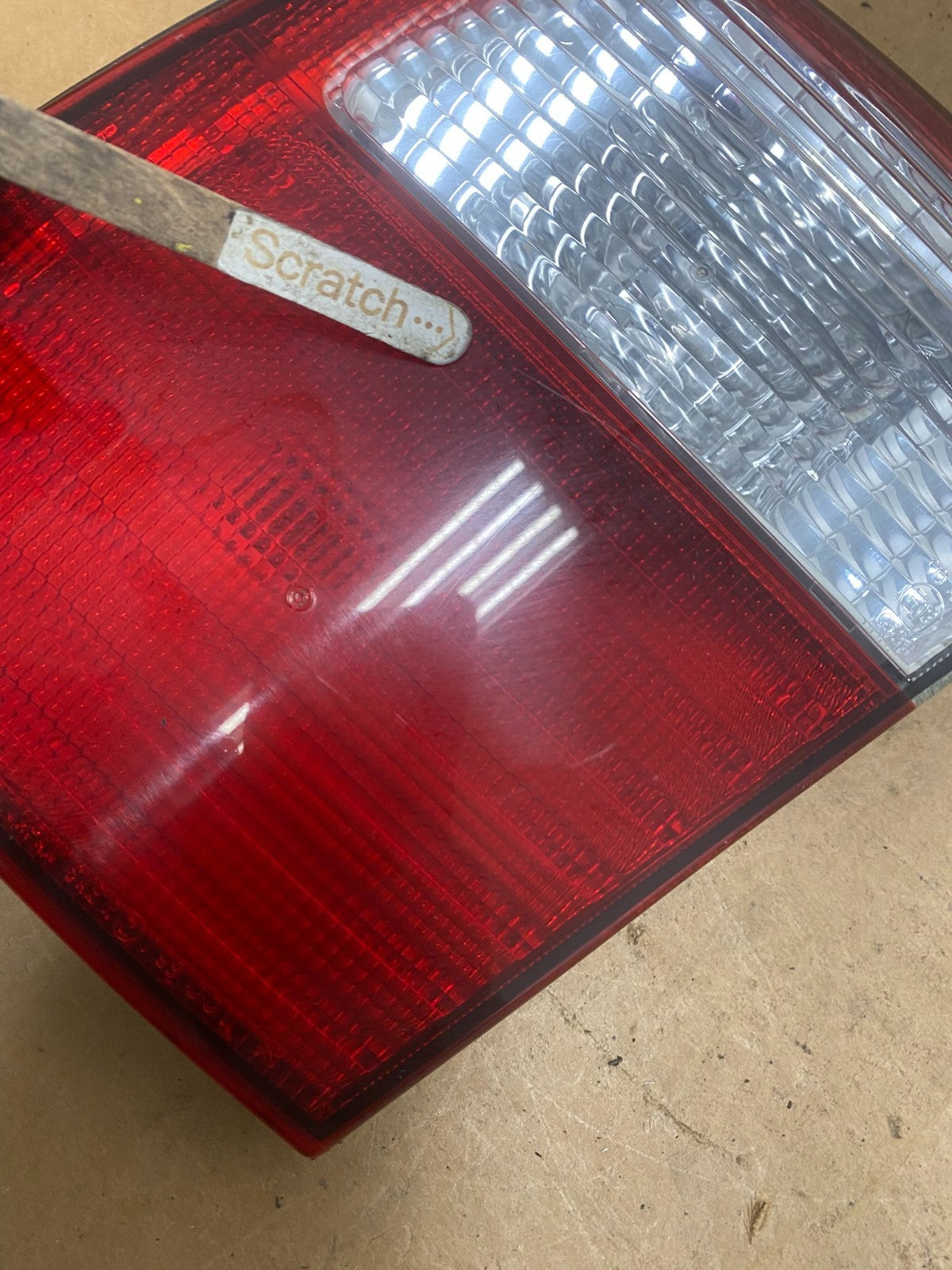 2001 2002 Subaru Forester Right Passenger RH Inner Lid Tail Light Oem X4738 DW3