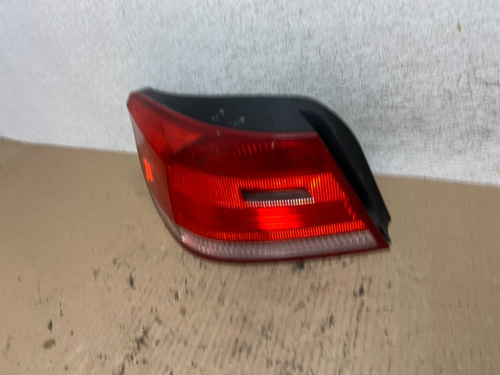 2007 - 2010 BMW M3 328i 335i Convertible Left Driver LH Tail Light AF5946 DW1