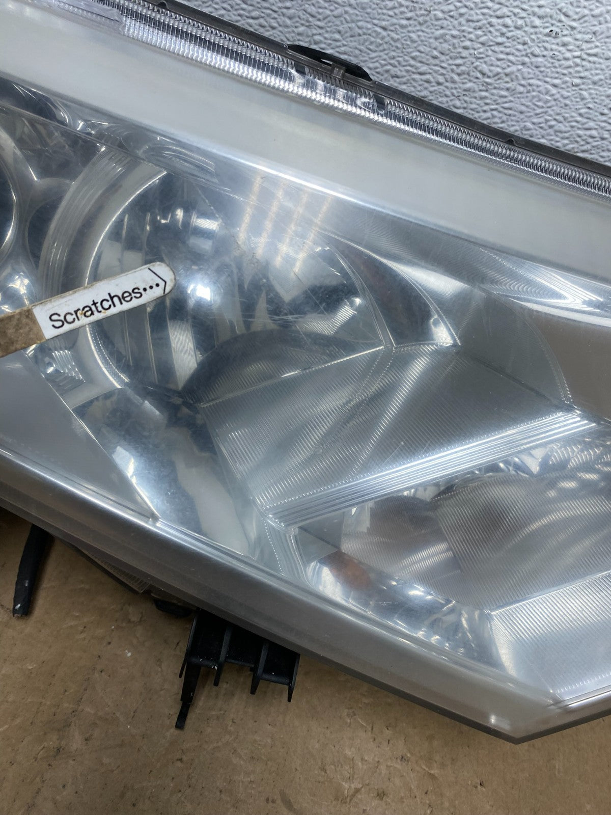 2012 to 2017 Nissan Quest Right Passenger RH Headlight Halogen AC5743 DW3