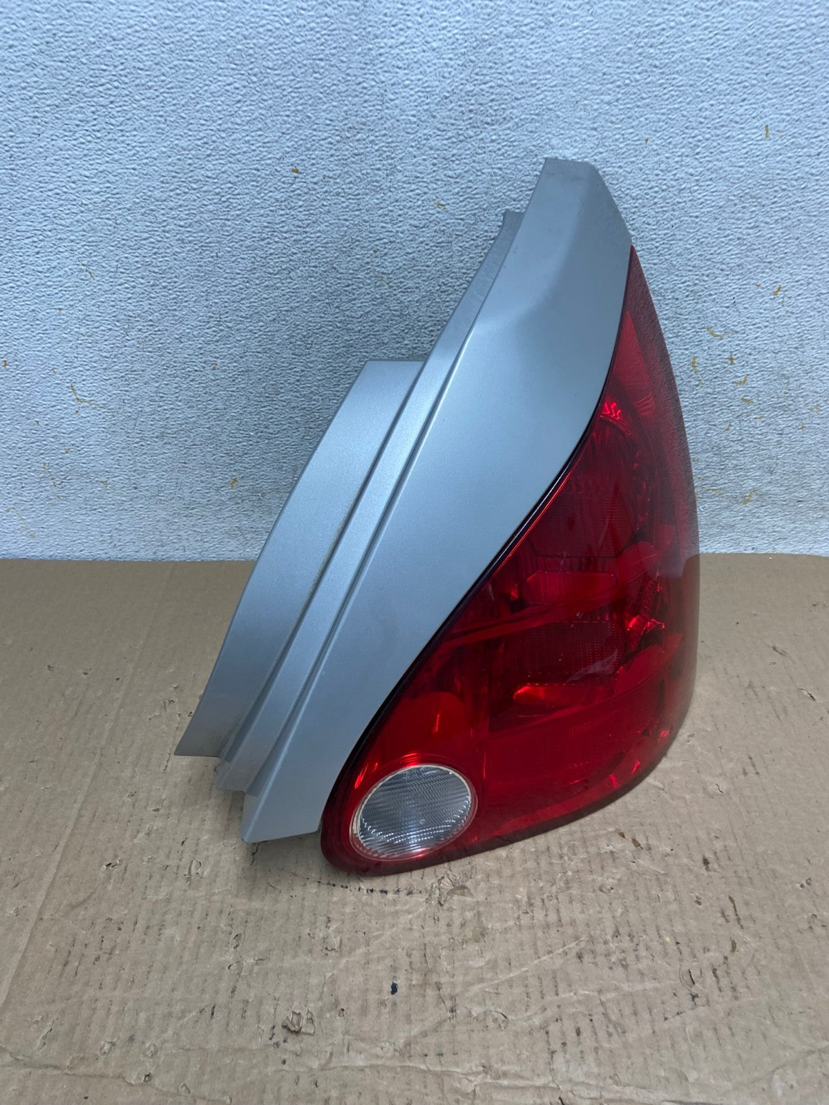2004 2005 2006 2007 2008 Nissan Maxima Right Passenger Tail Light AI1316 LK2