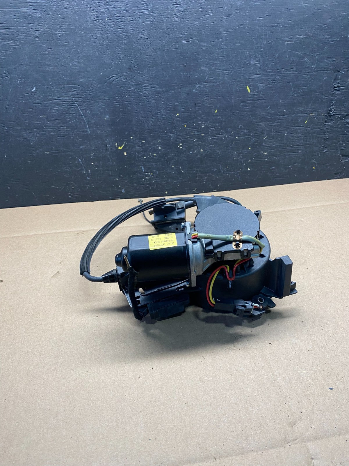 2007-2014 Kia Sedona Left Electric Power Sliding Door Motor Regulator P3588 DG1