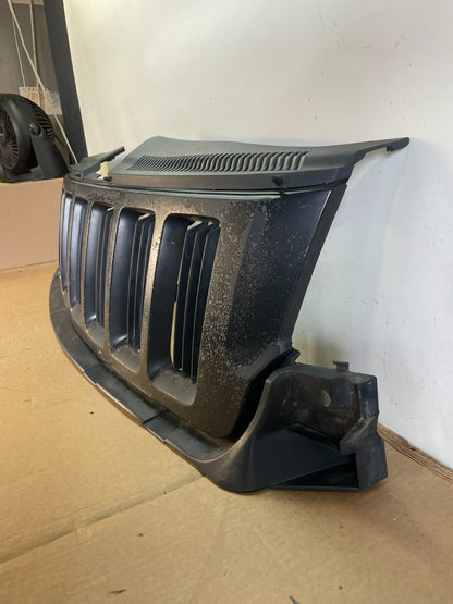 2011 to 2013 Jeep Grand Cherokee Front Upper Grill Grille AH6413 DG1