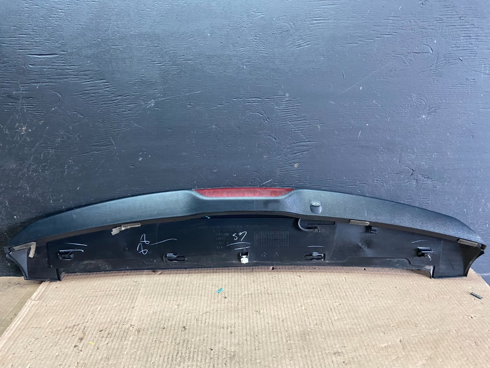 2007 to 2010 Jeep Compass Spoiler 3RD Third Break Light Rear E4752 DG16