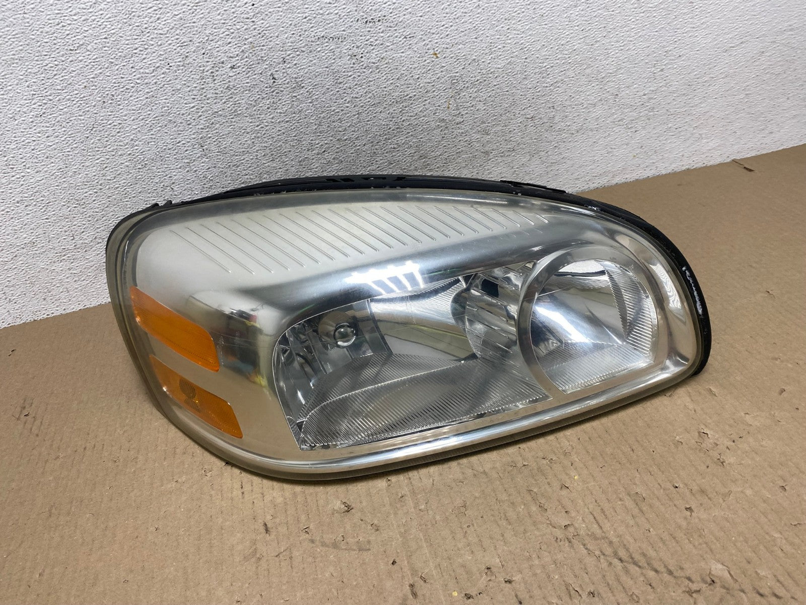 2005 - 2009 Pontiac Montana / Uplander Right Passenger Headlight AE9626 LK0