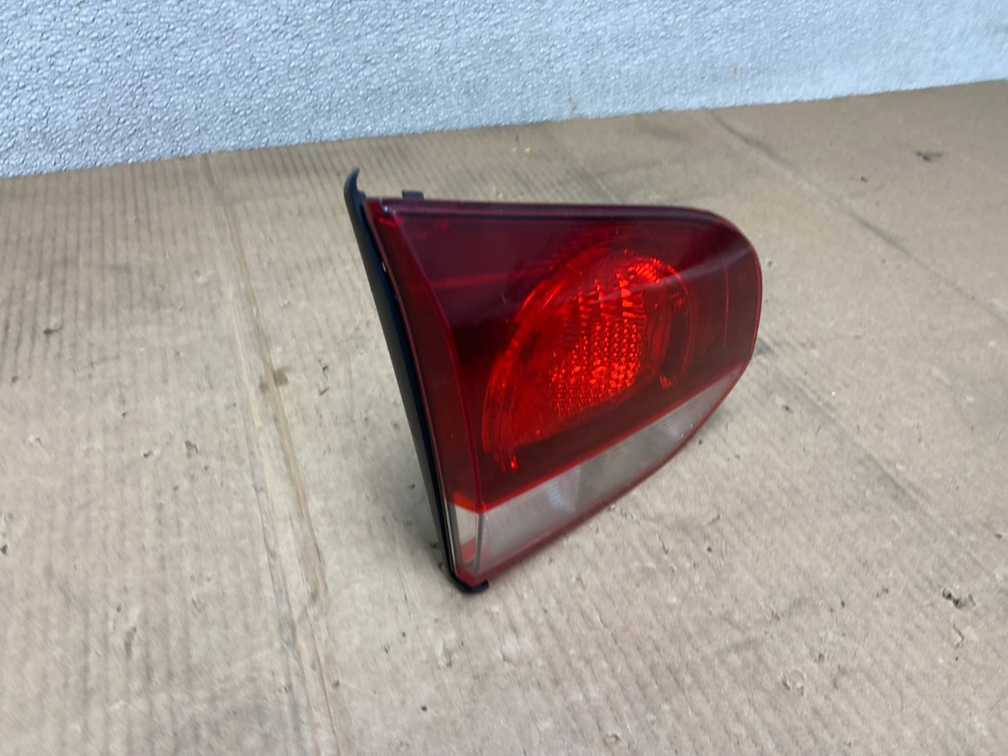 2010 to 2014 Volkswagen Golf GTI Left Lh Inner Tail Light AA6332 LK2