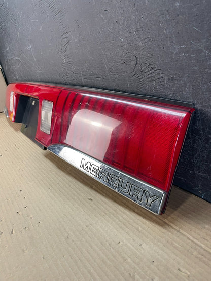 1989 1990 Mercury Cougar LS Rear Trunk Center Tailgate Tail Light Panel af33401