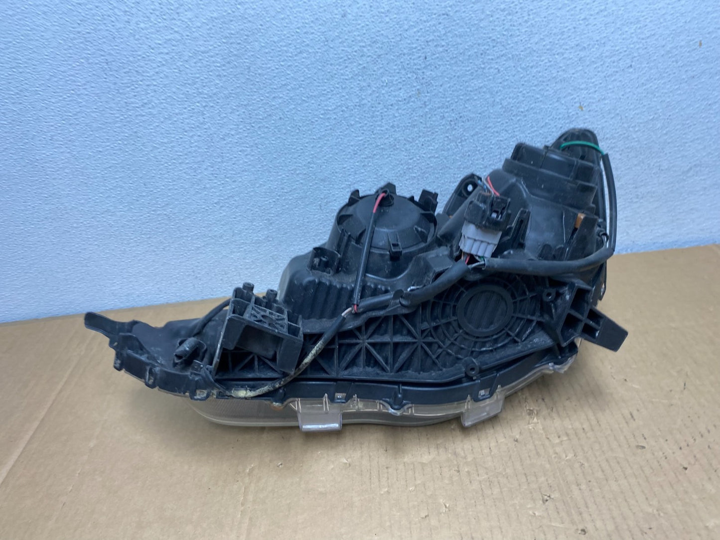 2011 - 2019 Mitsubishi Outlander Sport Right Passenger Halogen Headlight AD08246