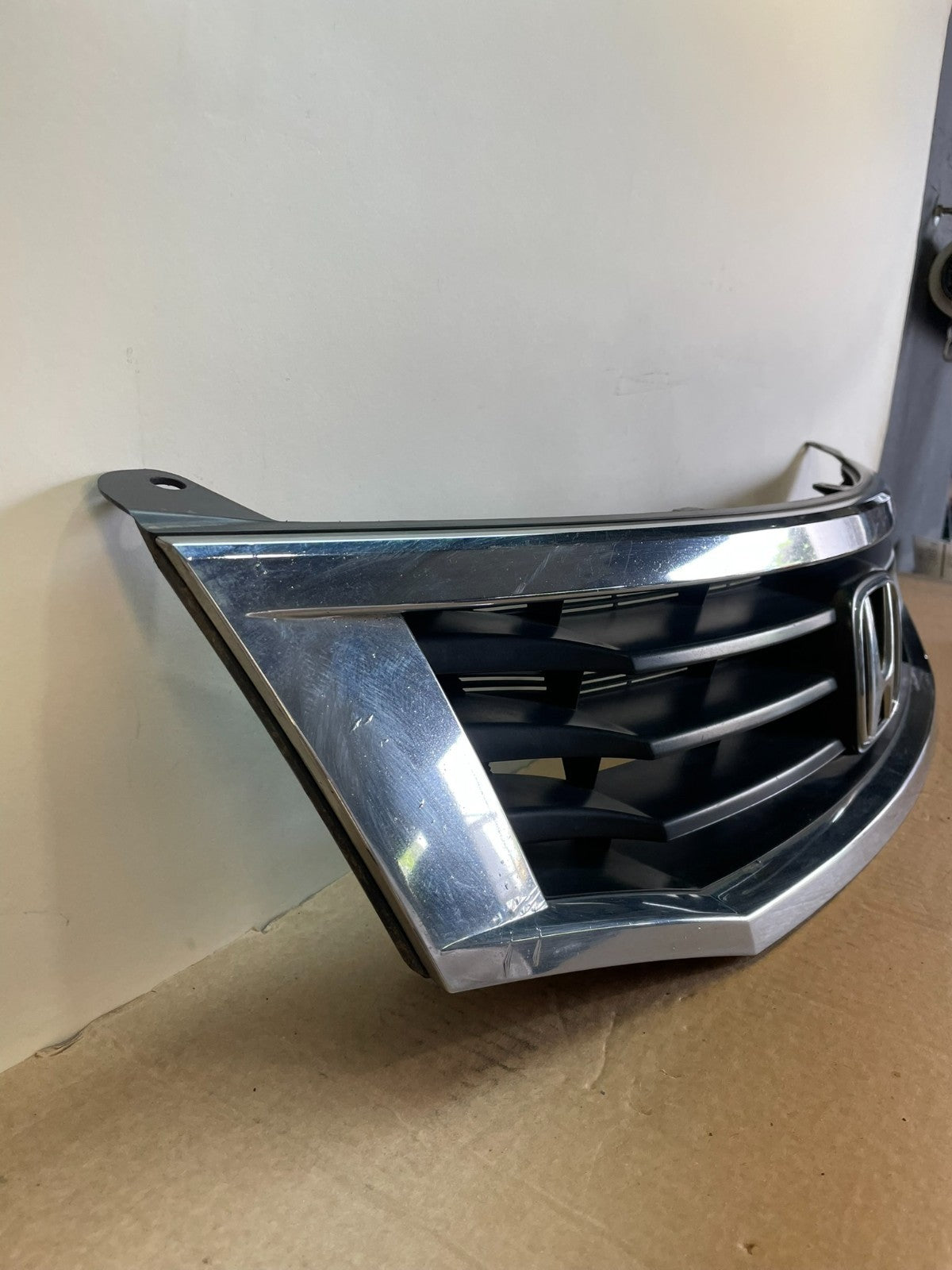 2008 2009 2010 Honda Accord Sedan Front Upper Grill Grille AH0036 DG2