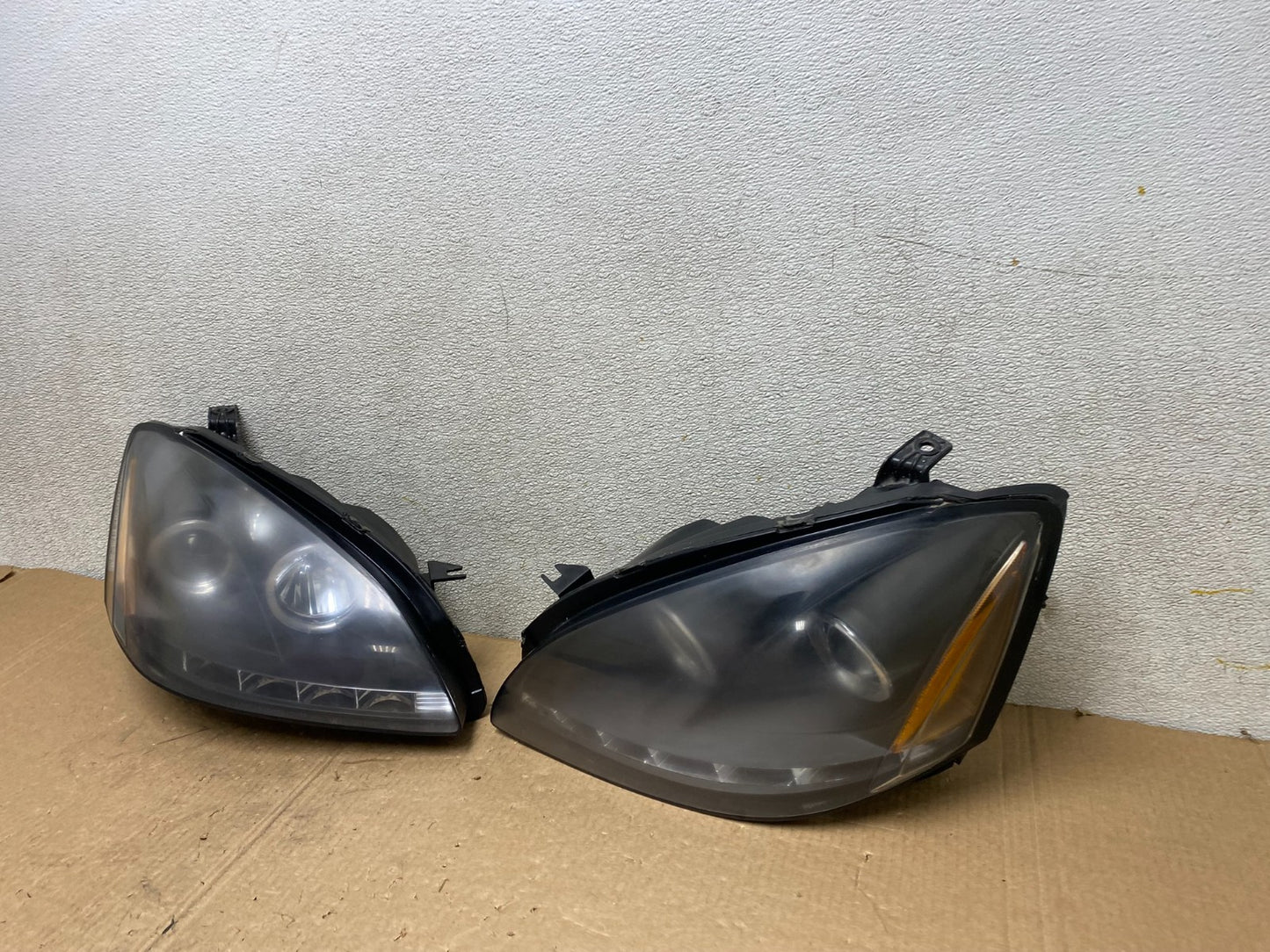 2002 to 2004 Nissan Altima Left+Right Side Set LED Black Headlights  V1240 DG1