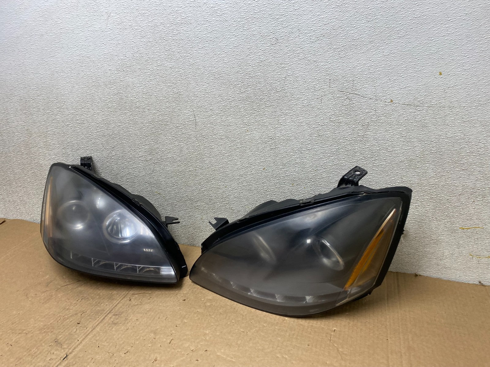 2002 to 2004 Nissan Altima Left+Right Side Set LED Black Headlights  V1240 DG1