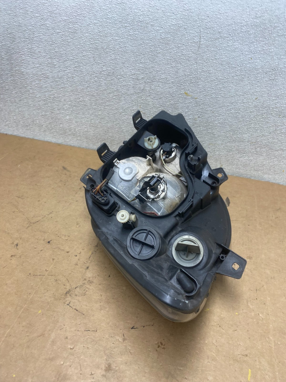 2007 to 2013 Mercedes Sprinter Headlight Right Passenger Halogen Oem X5494 DW11