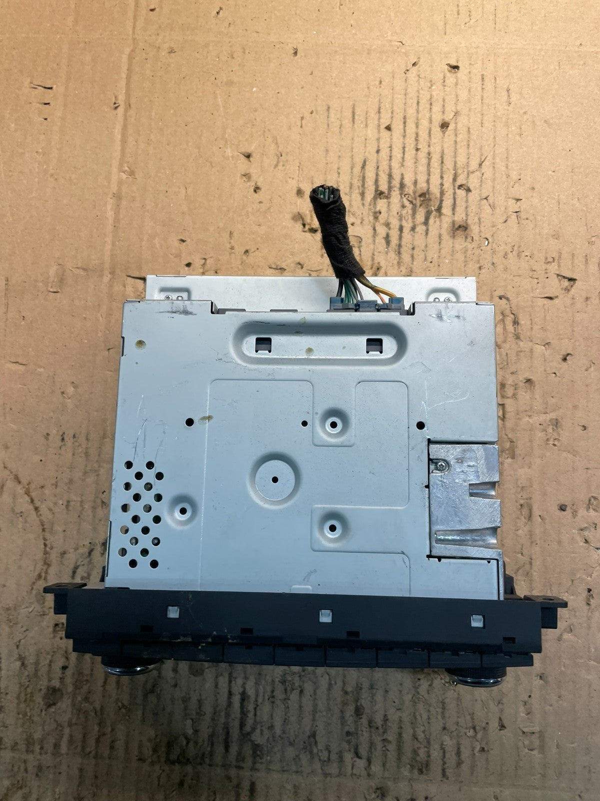 2009 to 2010 Dodge Journey Am Fm Cd Player Radio Receiver MP3 V2023 DG6
