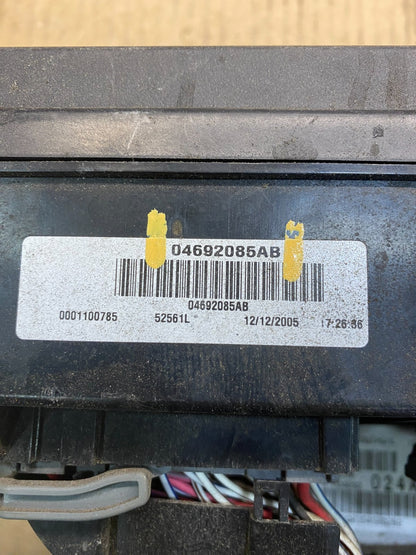 2006 Jeep Grand Cherokee Integrated Power Fuse Box 04692085ab ac0976  DG6