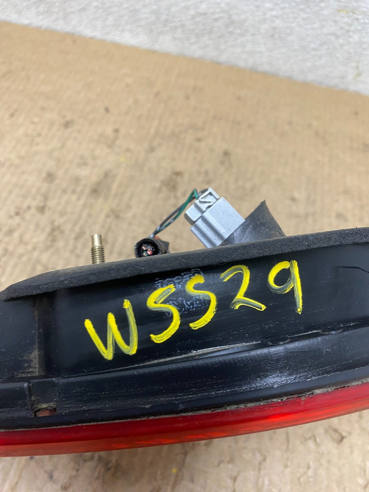 1998 to 2000 Honda Accord Right Passenger Side Inner Tail Light OEM W5529 DW7