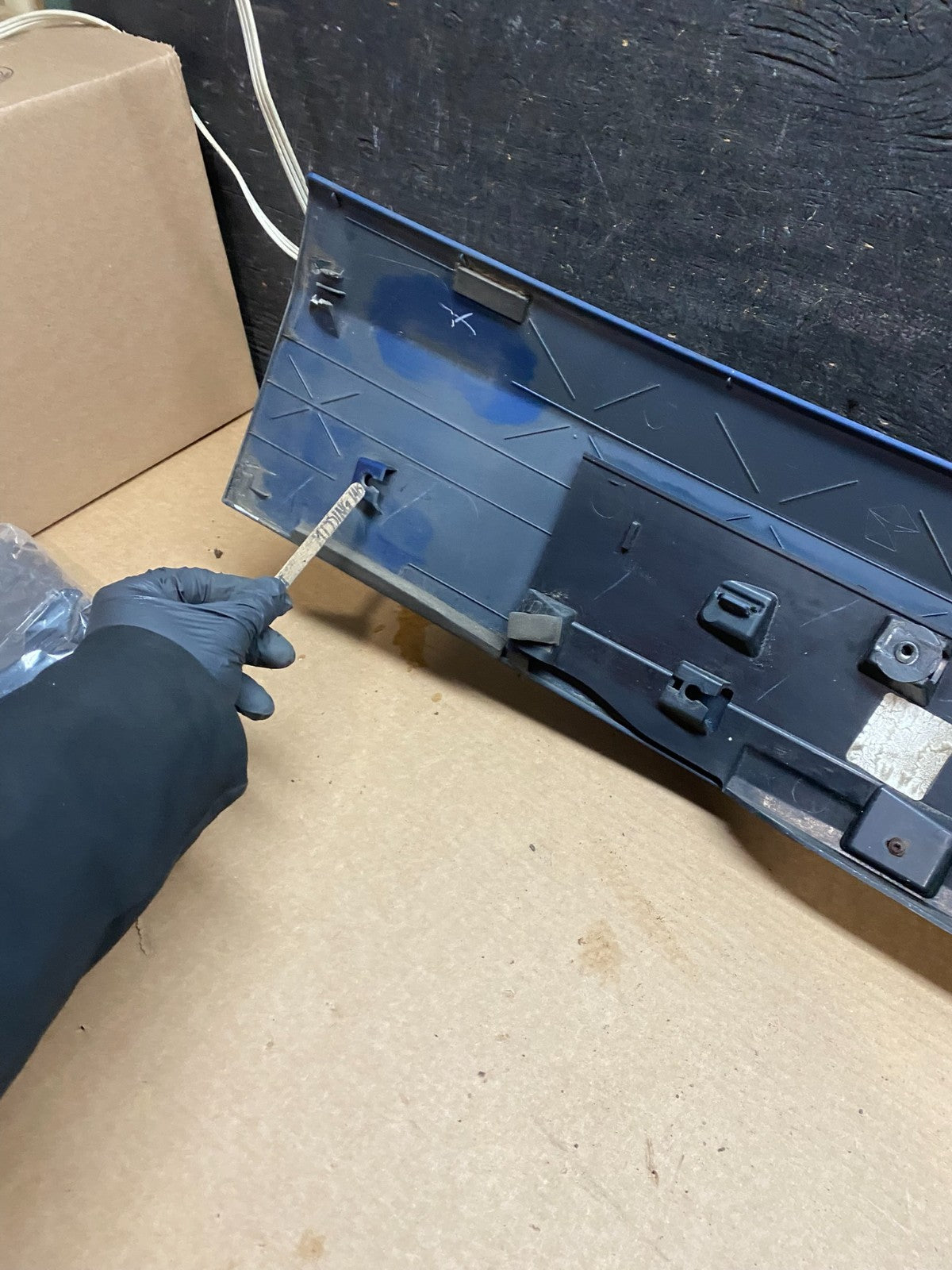 2011-2018 Dodge Grand Caravan Black Rear Tail Gate Trim Molding Panel V6940 DG19