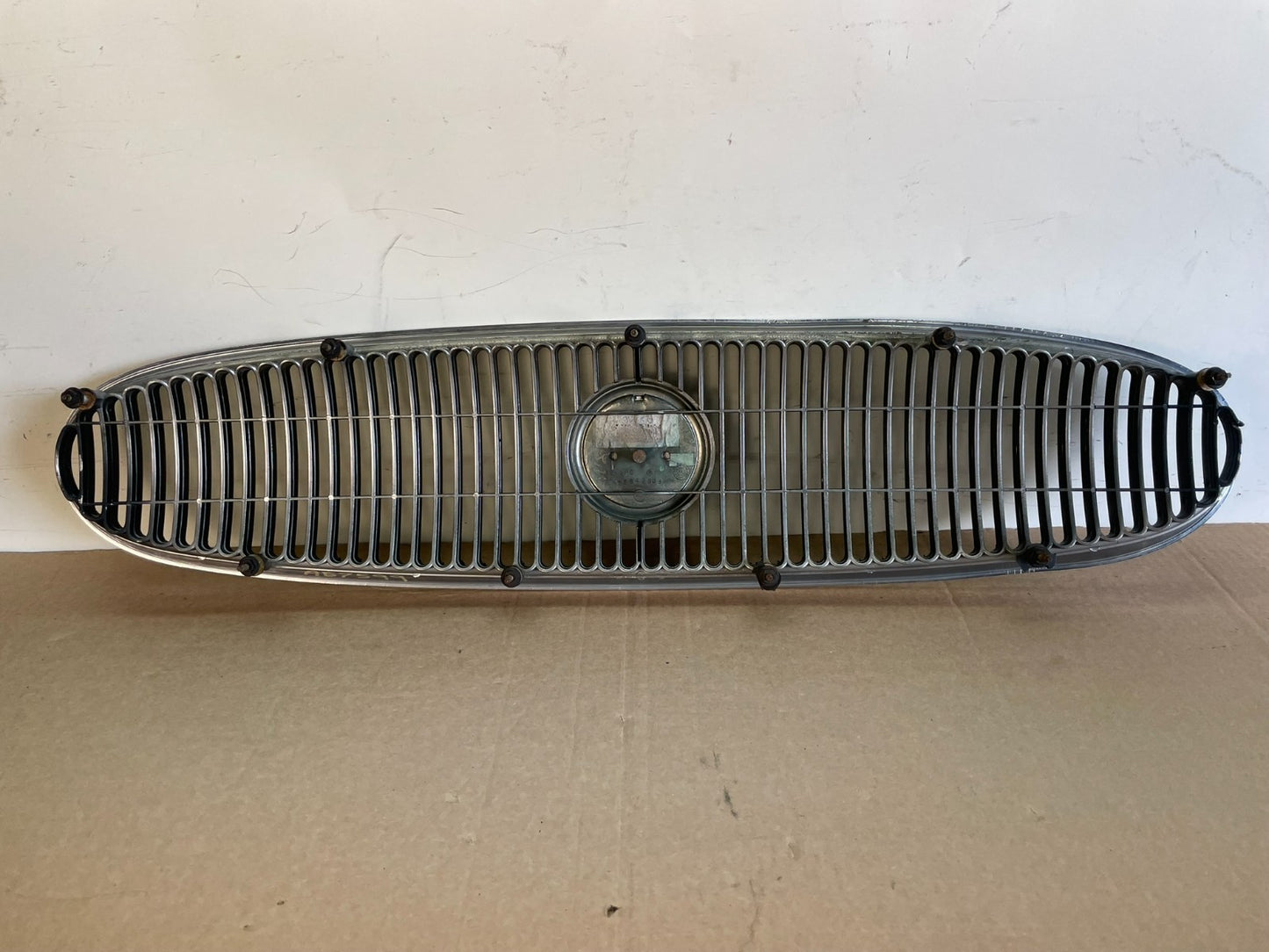 2000 to 2005 Buick Lesabre Front Chrome Upper Grill Grille AG7599 DG3