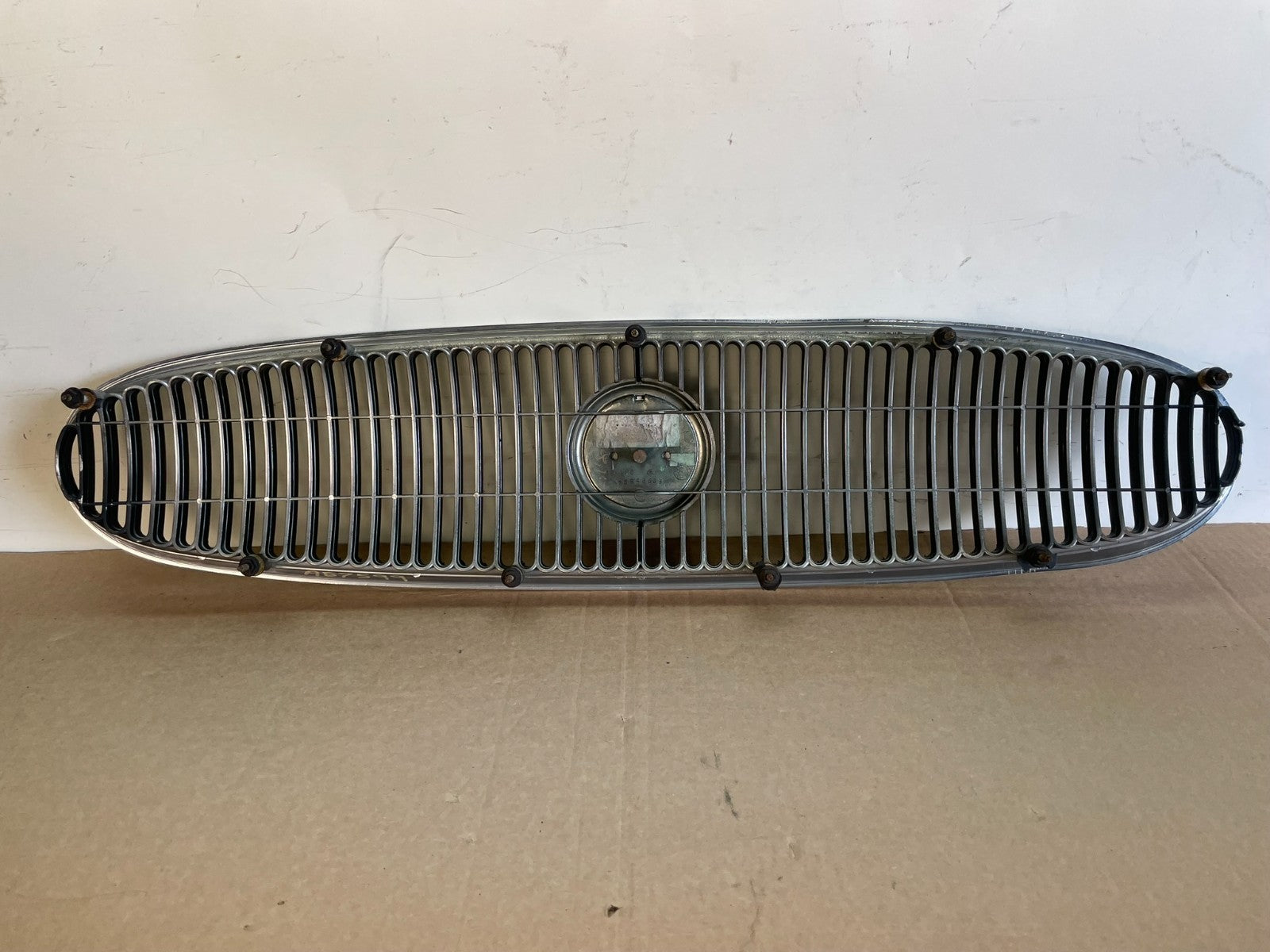 2000 to 2005 Buick Lesabre Front Chrome Upper Grill Grille AG7599 DG3
