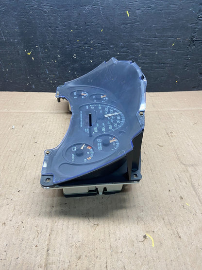2001 to 2002 Chevrolet Express Speedometer Cluster Gauge q0783 DG2