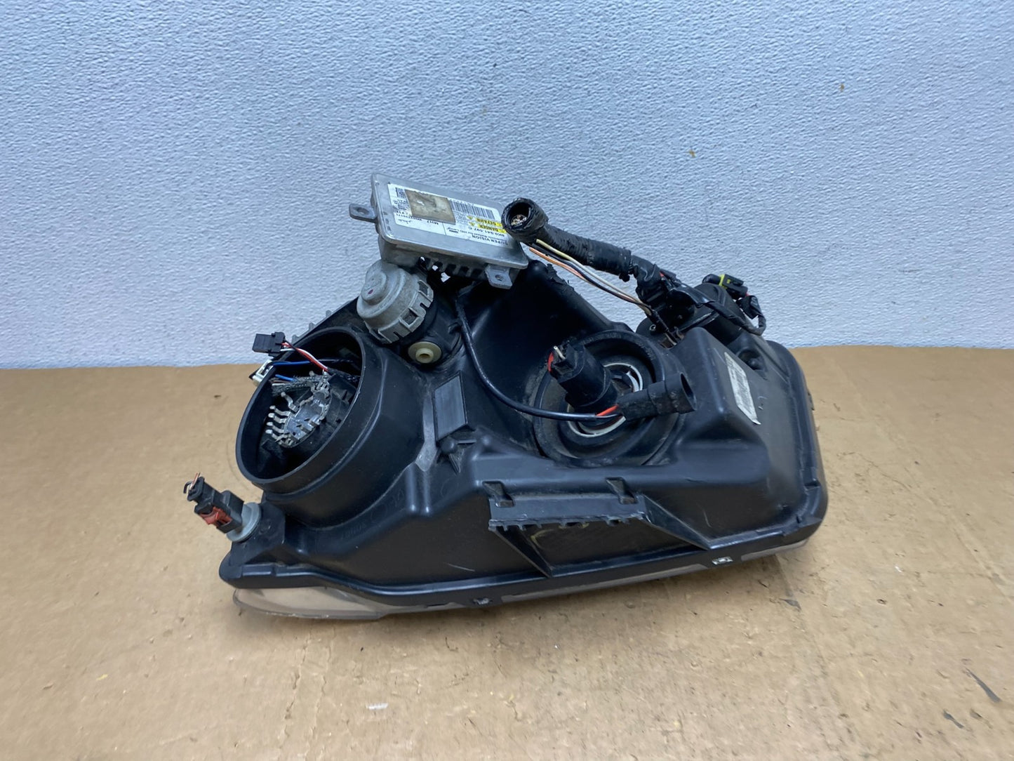 2011-2013 Jeep Grand Cherokee Right Passenger Xenon Headlight AD0550 DG9