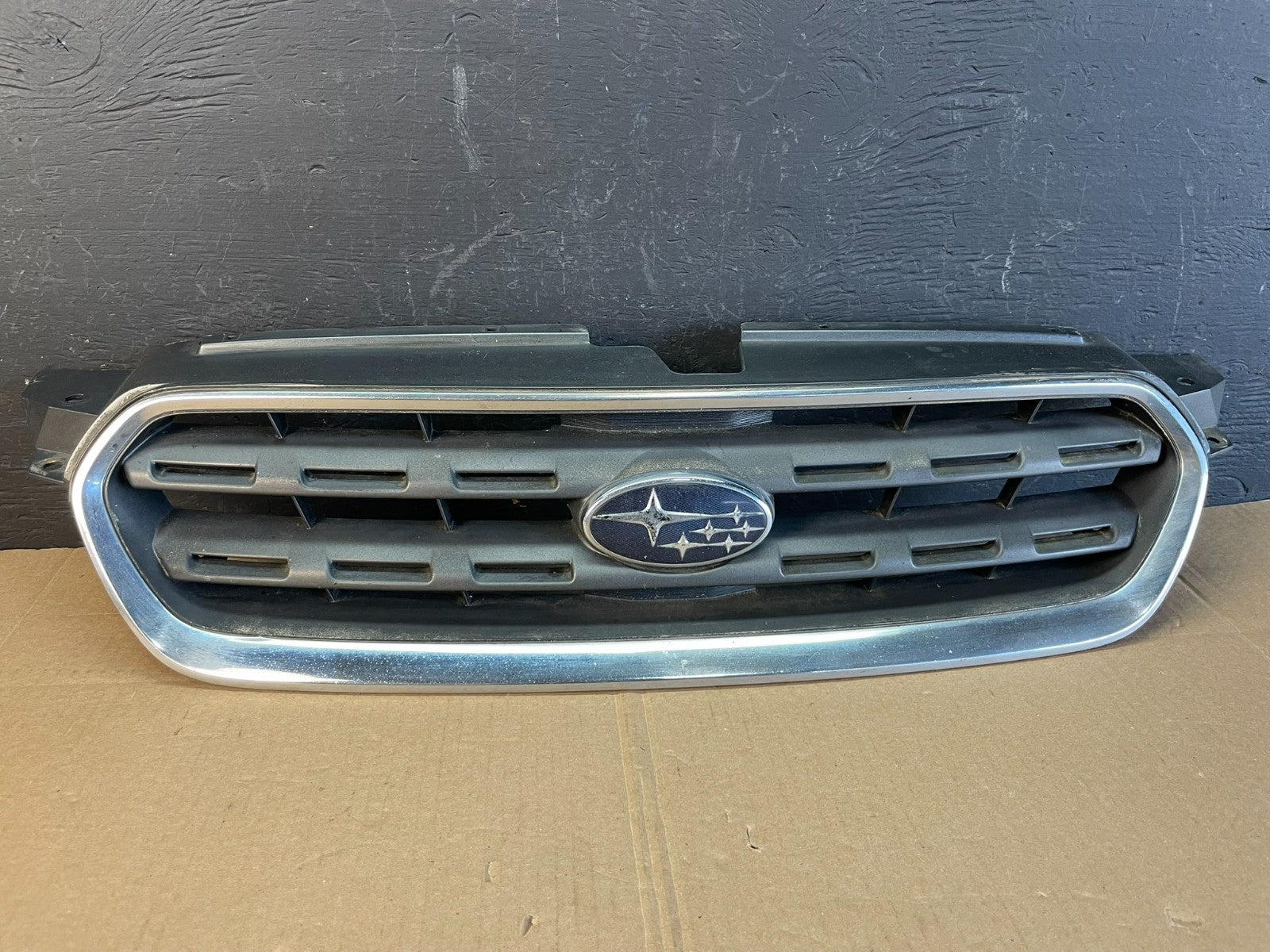 2005 to 2007 Subaru Legacy Outback Front Grill Grille Oem AC2234 DG0