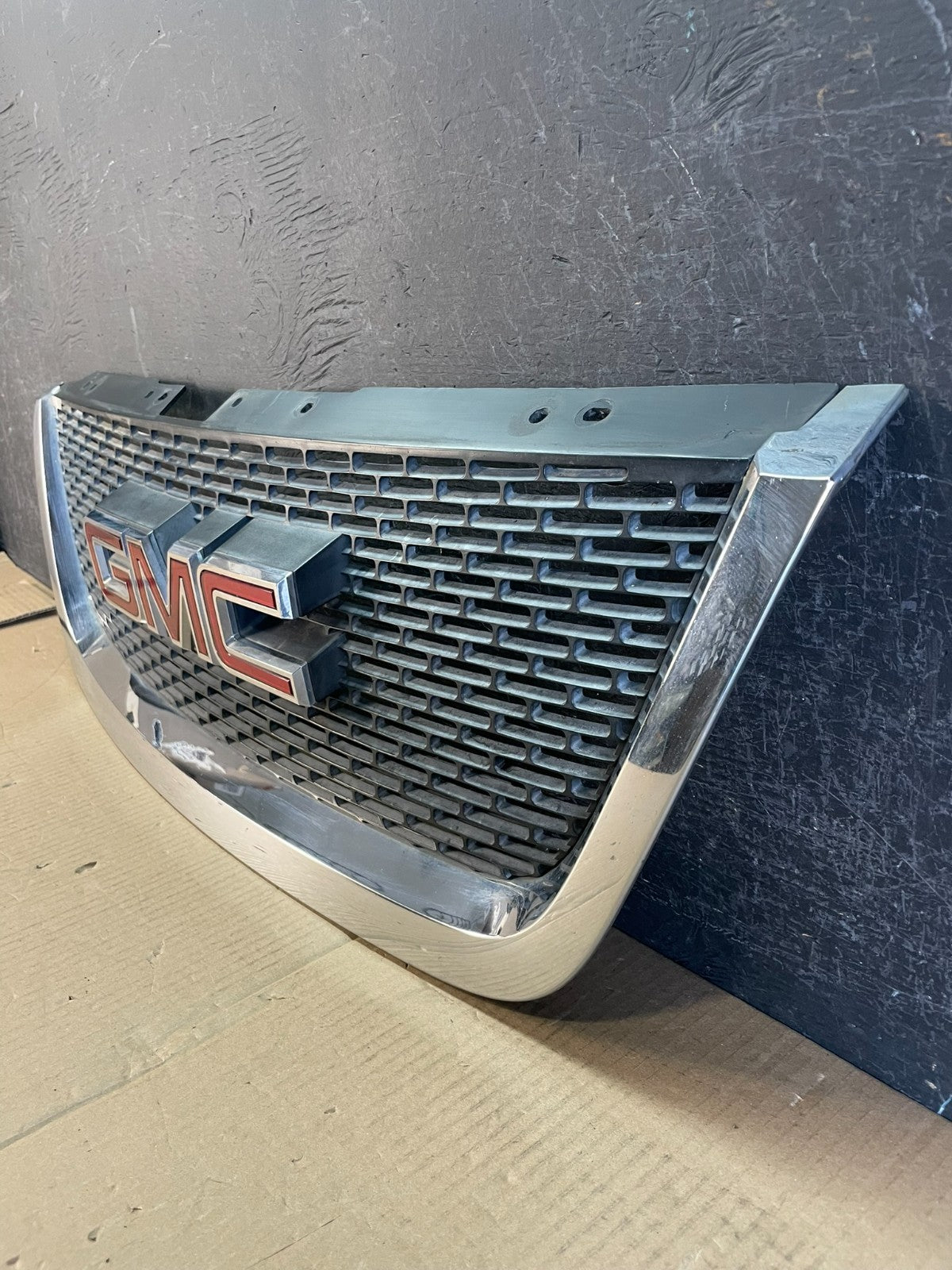 2007 to 2012 GMC Acadia Front Upper Grill Grille AE3743 DG1