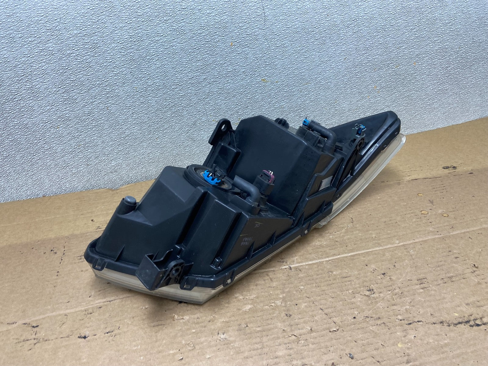 2009 to 2017 Dodge Journey Headlight Left Driver Lh Side Halogen Oem AB3328 DW5