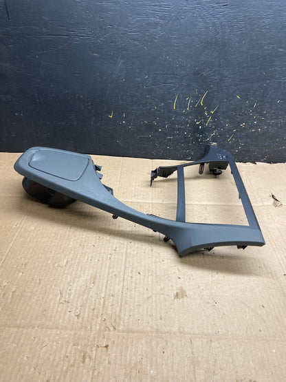 2010 to 2015 Toyota Prius 1.8L Gear Shifter Trim Panel Radio Bezel y2360 G2