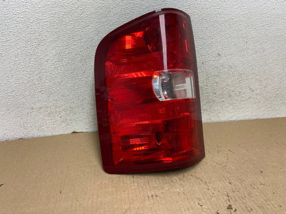 2007 to 2013 Chevrolet Silverado Left Driver LH Side Tail Light AG8084 LK0