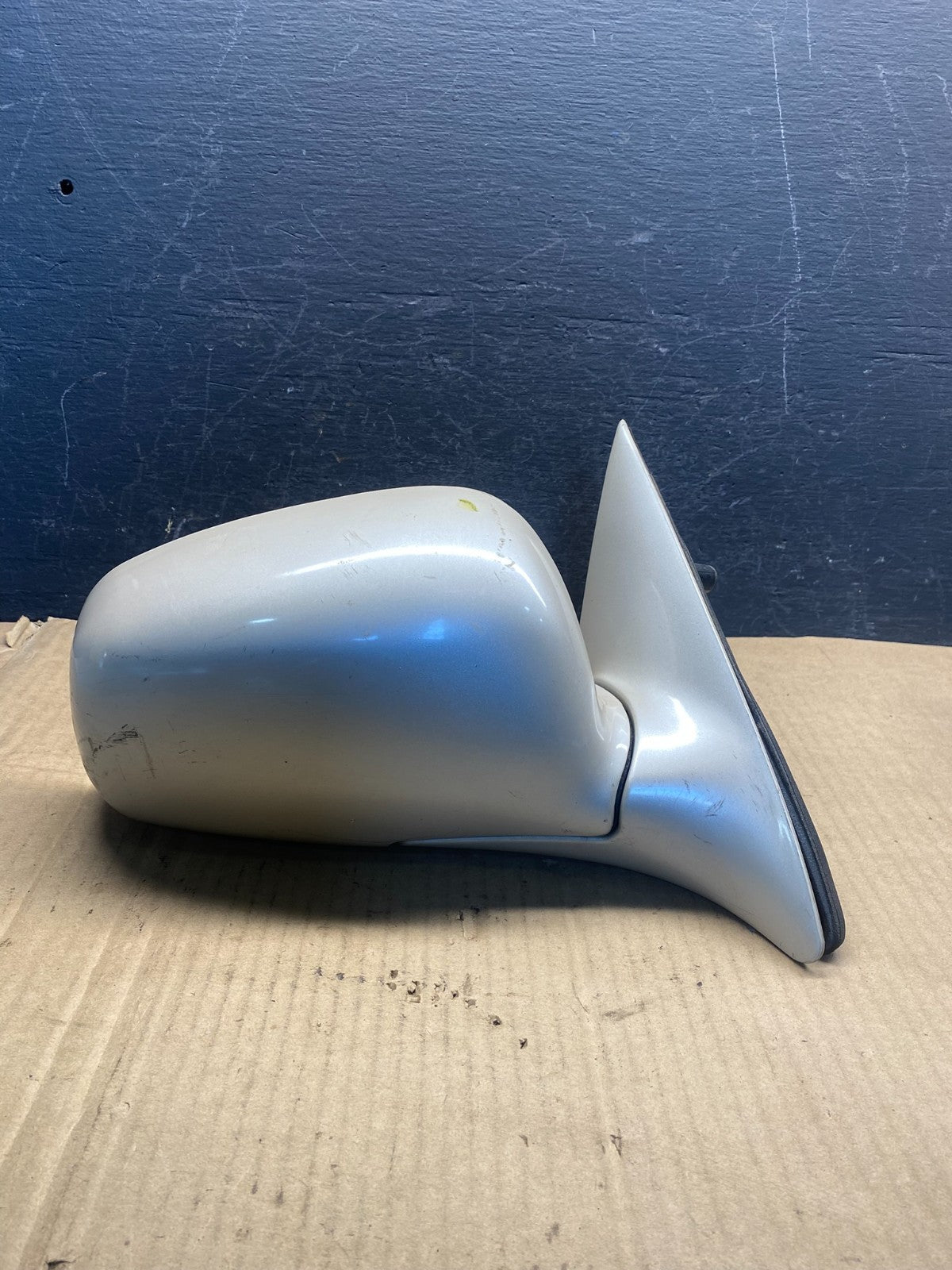 2003 to 2004 Lincoln Town Car Right Passenger View Door Mirror AE2241 DW0