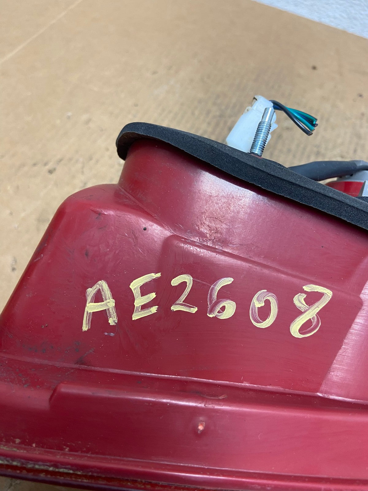 2007 2008 2009 Hyundai Santa Fe Left Driver LH Tail Light Inner AE2608 LK6