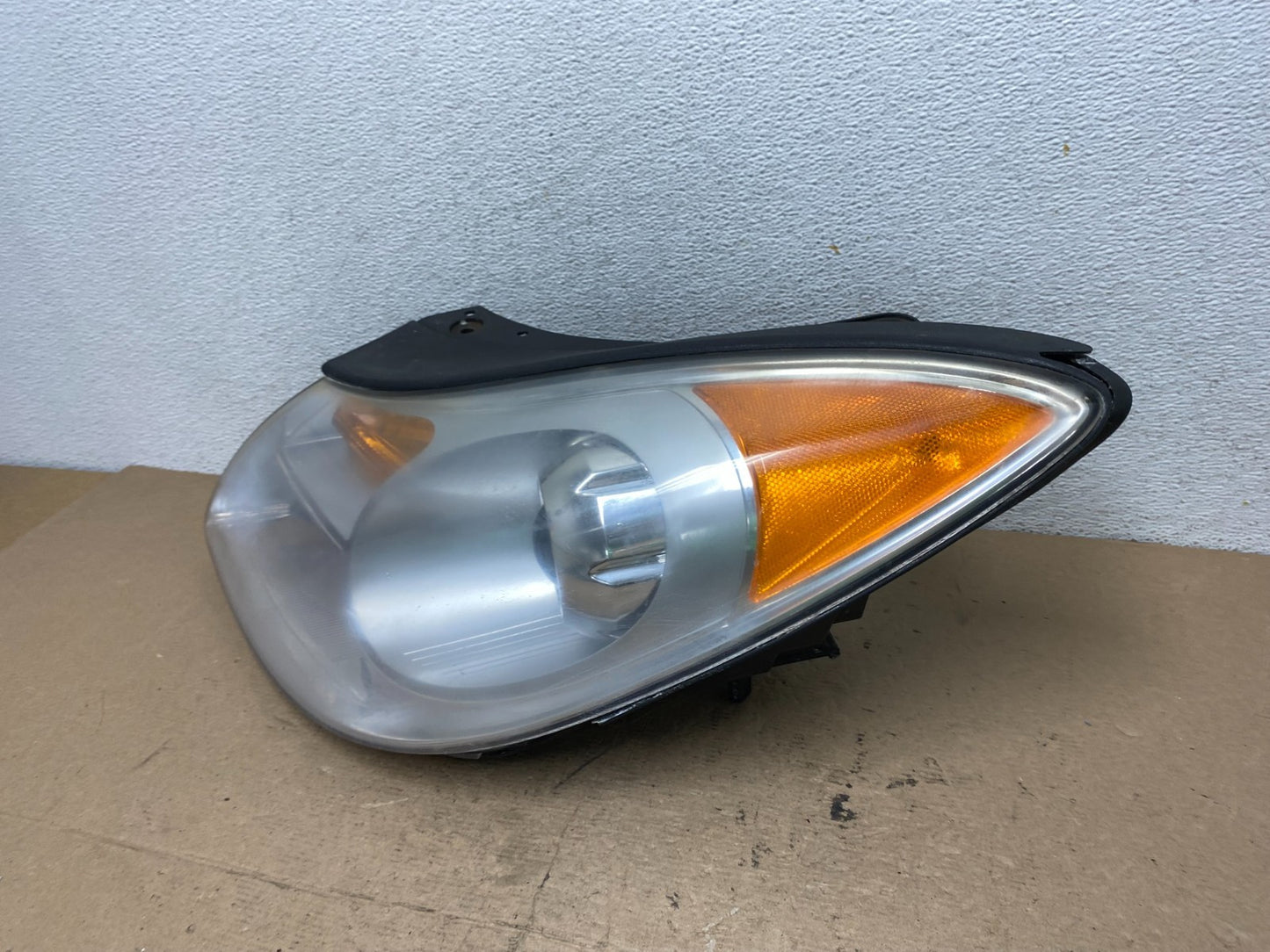 2007 to 2012 Hyundai Veracruz Left Driver LH Headlight Halogen AF5070 DW1