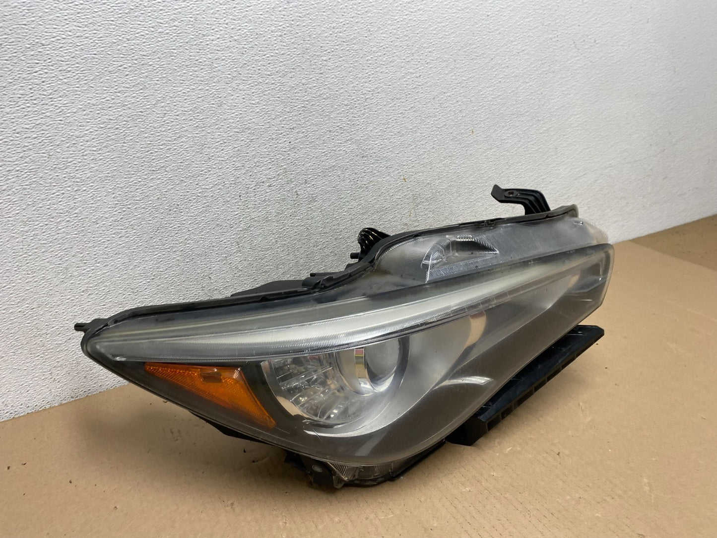 2014-2017 Infiniti Q50 Sedan Rught Passenger RH LED Headlight AF3043 DG2
