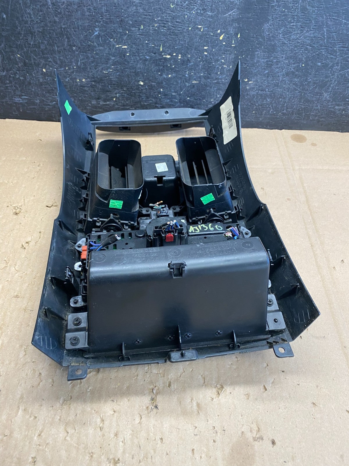 2008-2010 Dodge Grand Caravan A/C Climate Control Unit Bezel Trim aj1360 DG5