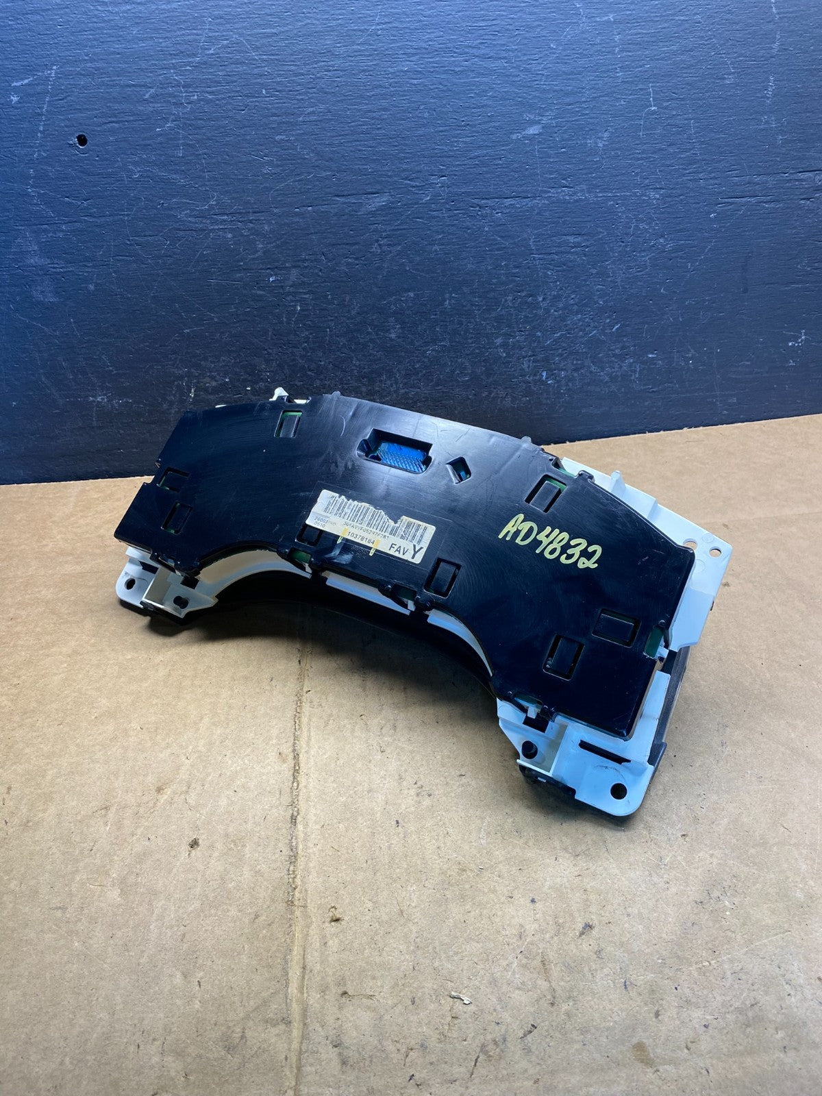 2004 to 2007 Chevrolet Express Speedometer Cluster Gauge AD4832 DG4