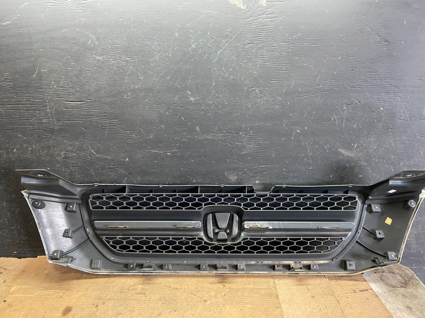 2003 2004 2005 Honda Pilot Front Upper Grill Grille Oem R2042 DG8