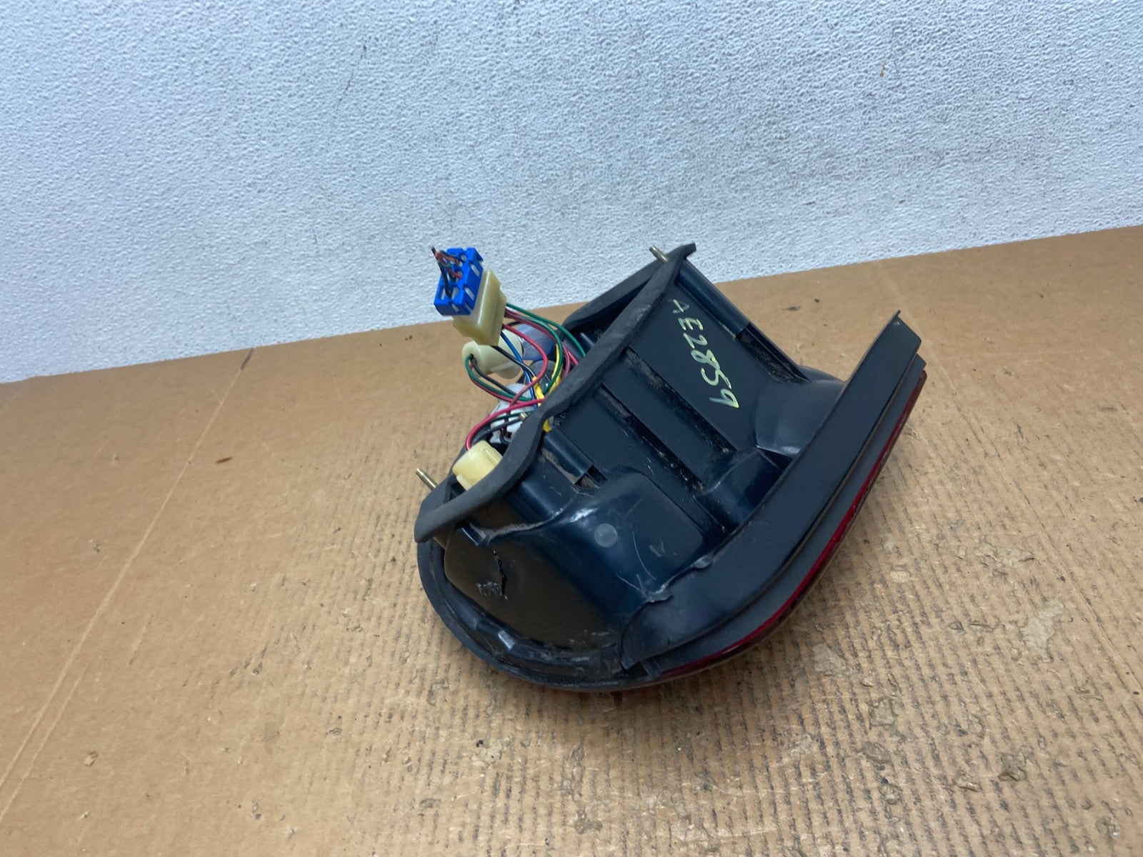 1998 to 2002 Kia Sportage Left Driver LH Side Tail Light AE2859 LK6