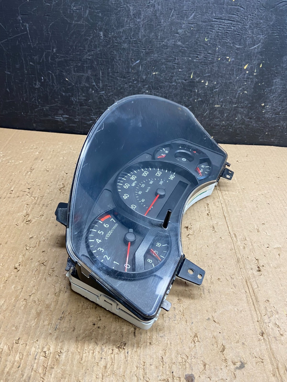 2005 to 2007 Nissan Armada Speedometer Cluster Gauge af1619 DG3