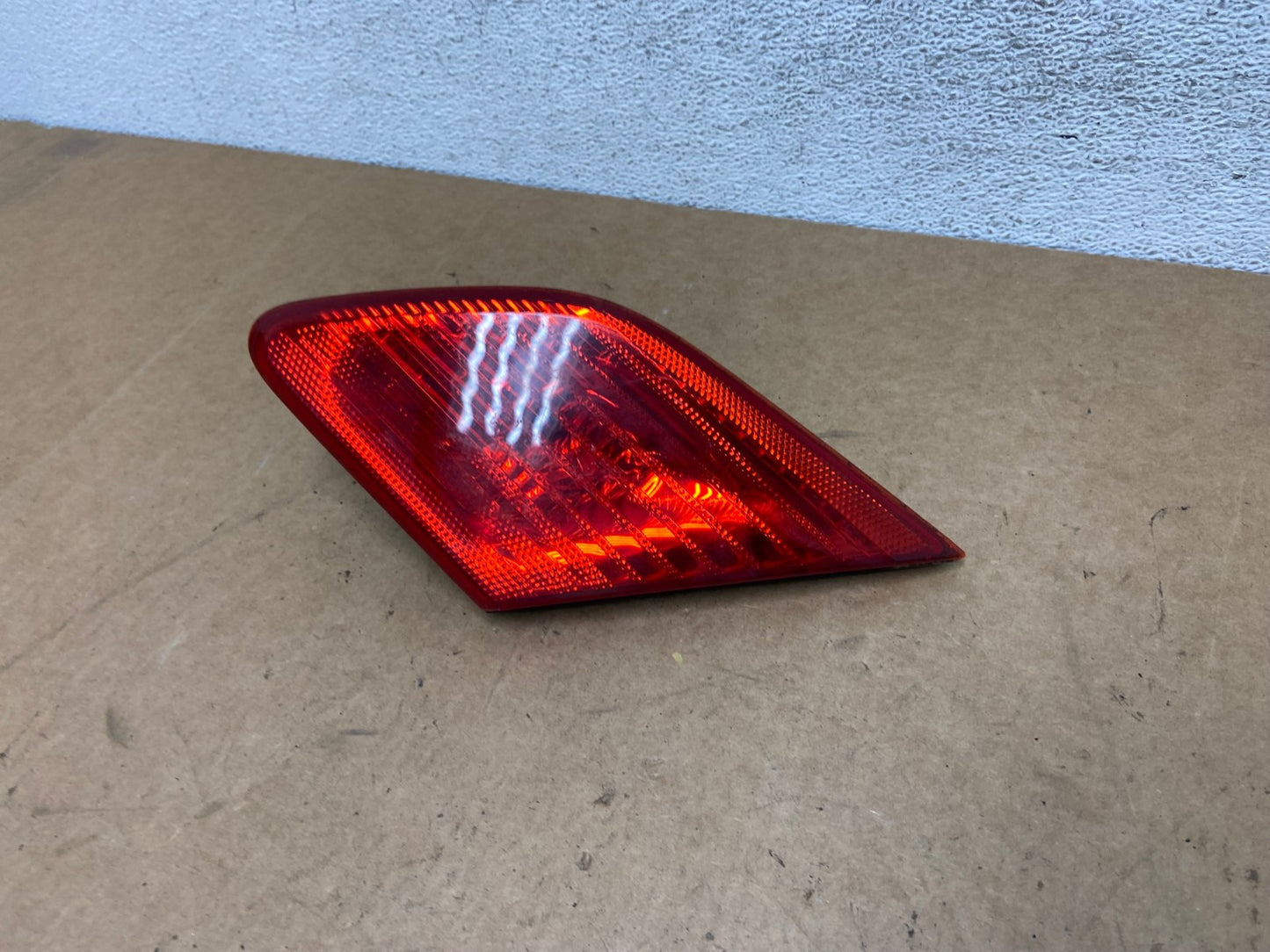 2003 to 2004 Toyota Avalon Right Passenger RH Inner Tail Light AE3147 LK1