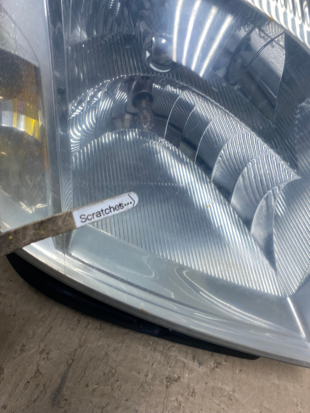 2005 - 2007 Mercury Montego Right Passenger Side Headlight Xenon HID AE7126 LK3