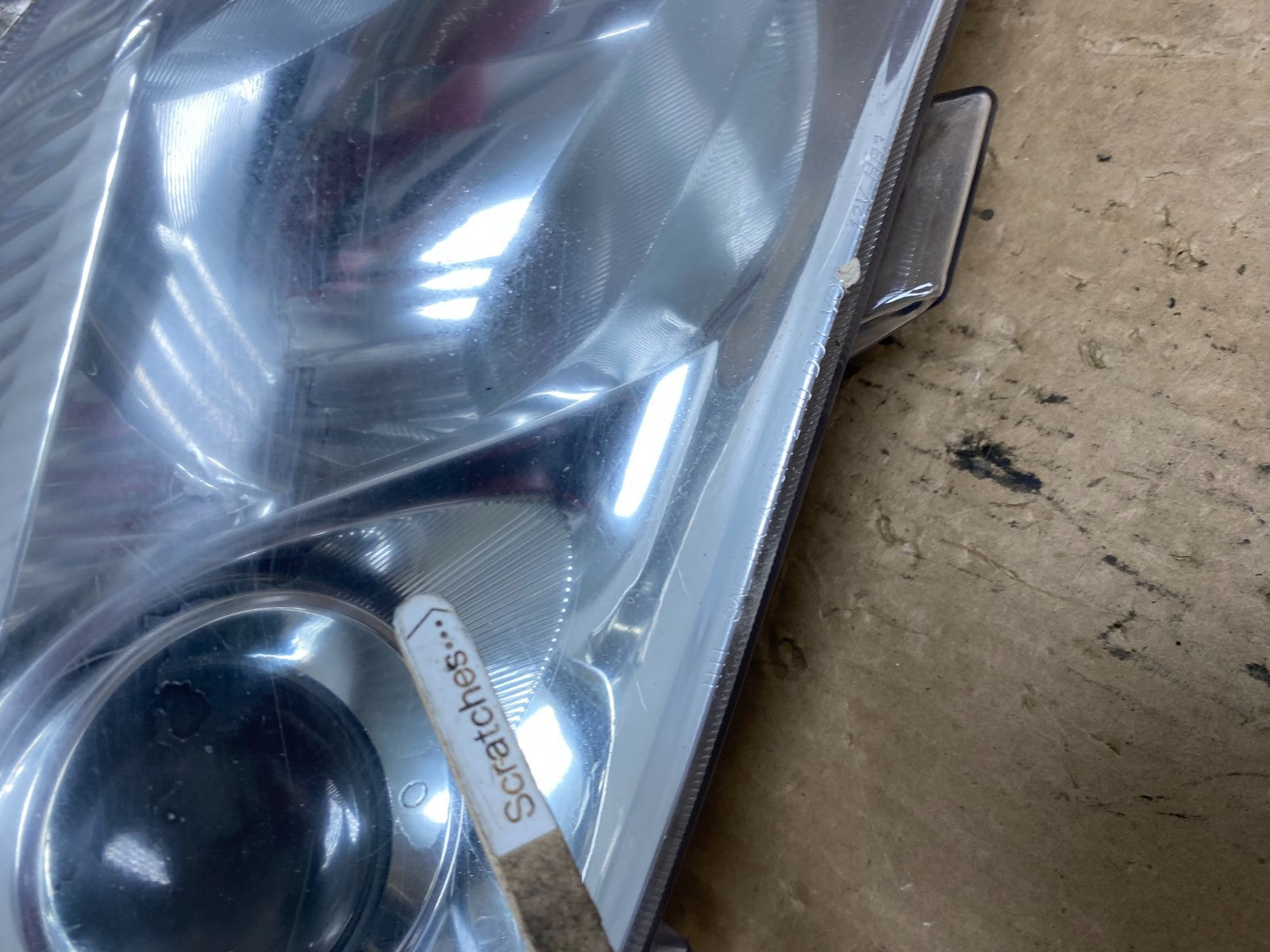 2010 - 2011 Toyota Camry Left+Right Halogen Headlights AG2452 DW3