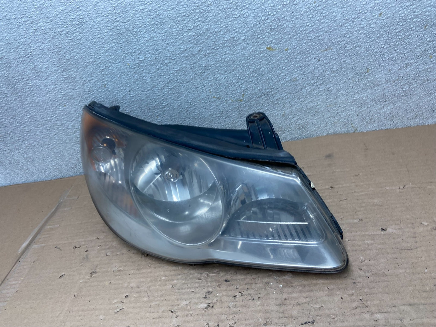 2007 2008 2009 2010 Hyundai Elantra Right Passenger Side Headlight OEM AA9434 DW1