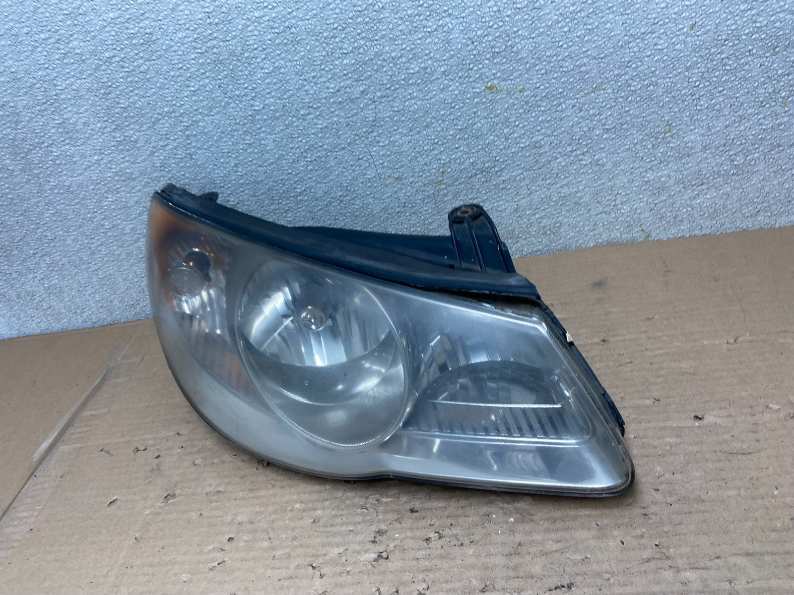 2007 2008 2009 2010 Hyundai Elantra Right Passenger Side Headlight OEM AA9434 DW1