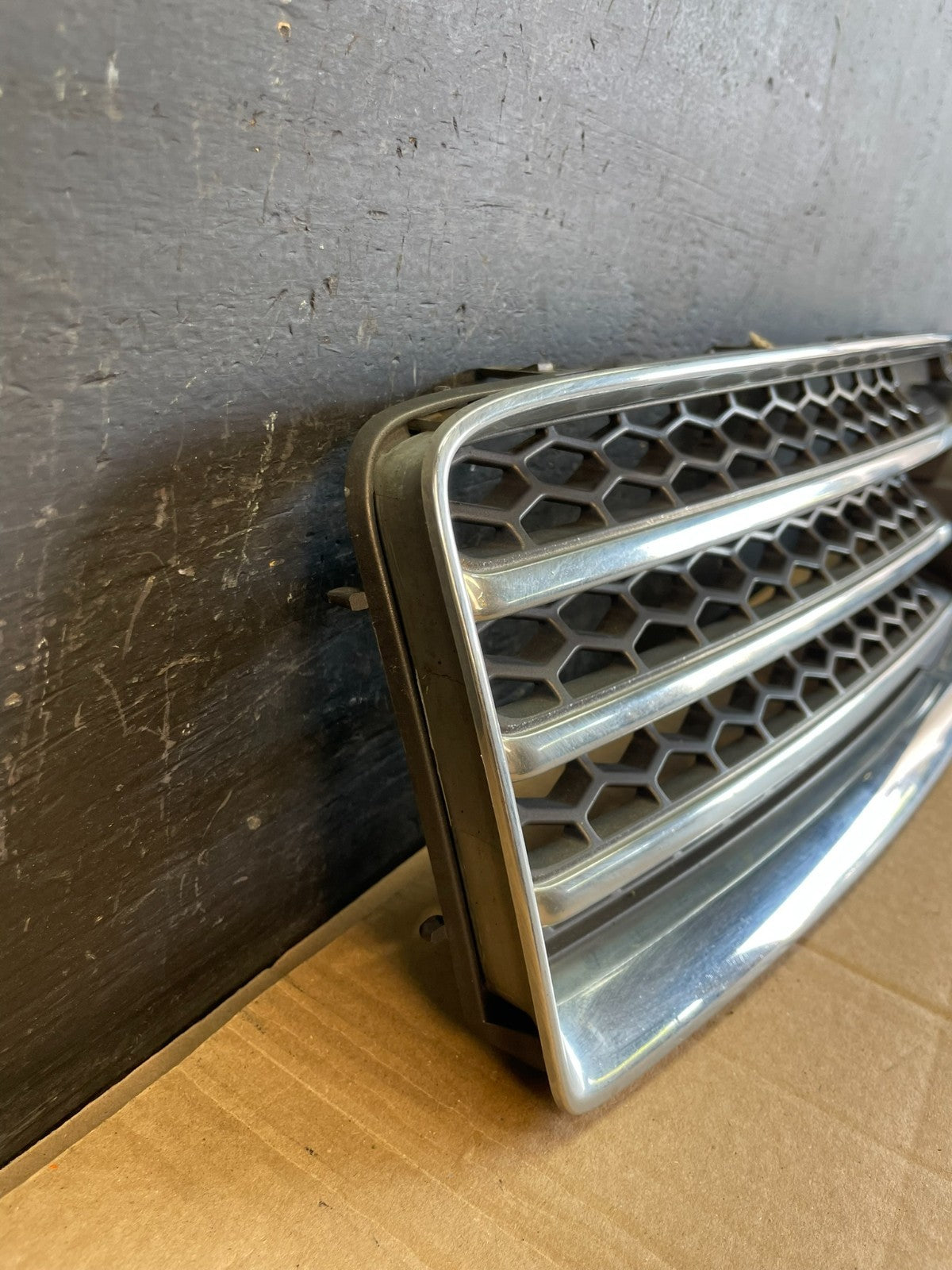 2009 to 2011 Nissan Maxima Front Upper Grill Grille 62070-9N00A ac2198 DG1