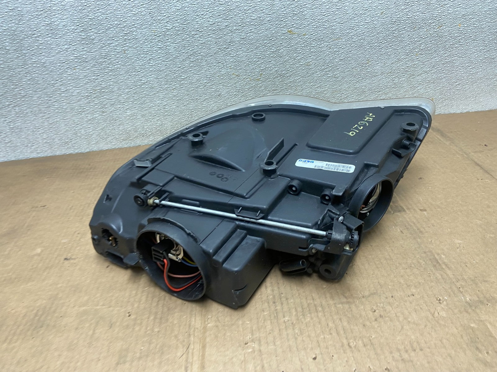 2008 to 2010 Volkswagen Touareg Right Passenger Halogen Headlight Depo AA6219 DG4