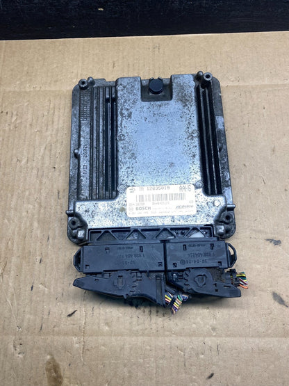 2010 2011 GMC Acadia Traverse Engine Control Module ECM ECU 12635019 AD5093 DG0