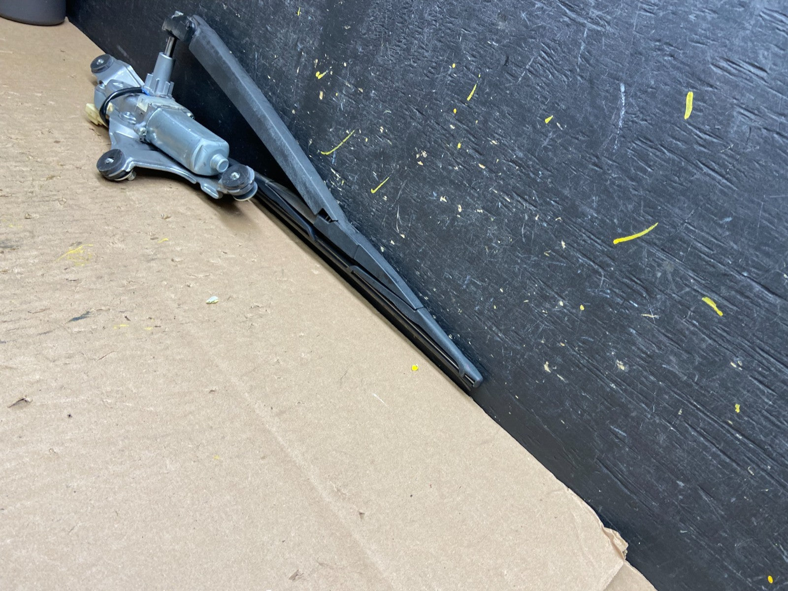 2007 to 2015 Mazda CX-9 CX9 Windshield Rear Wiper Motor t6449 DG2