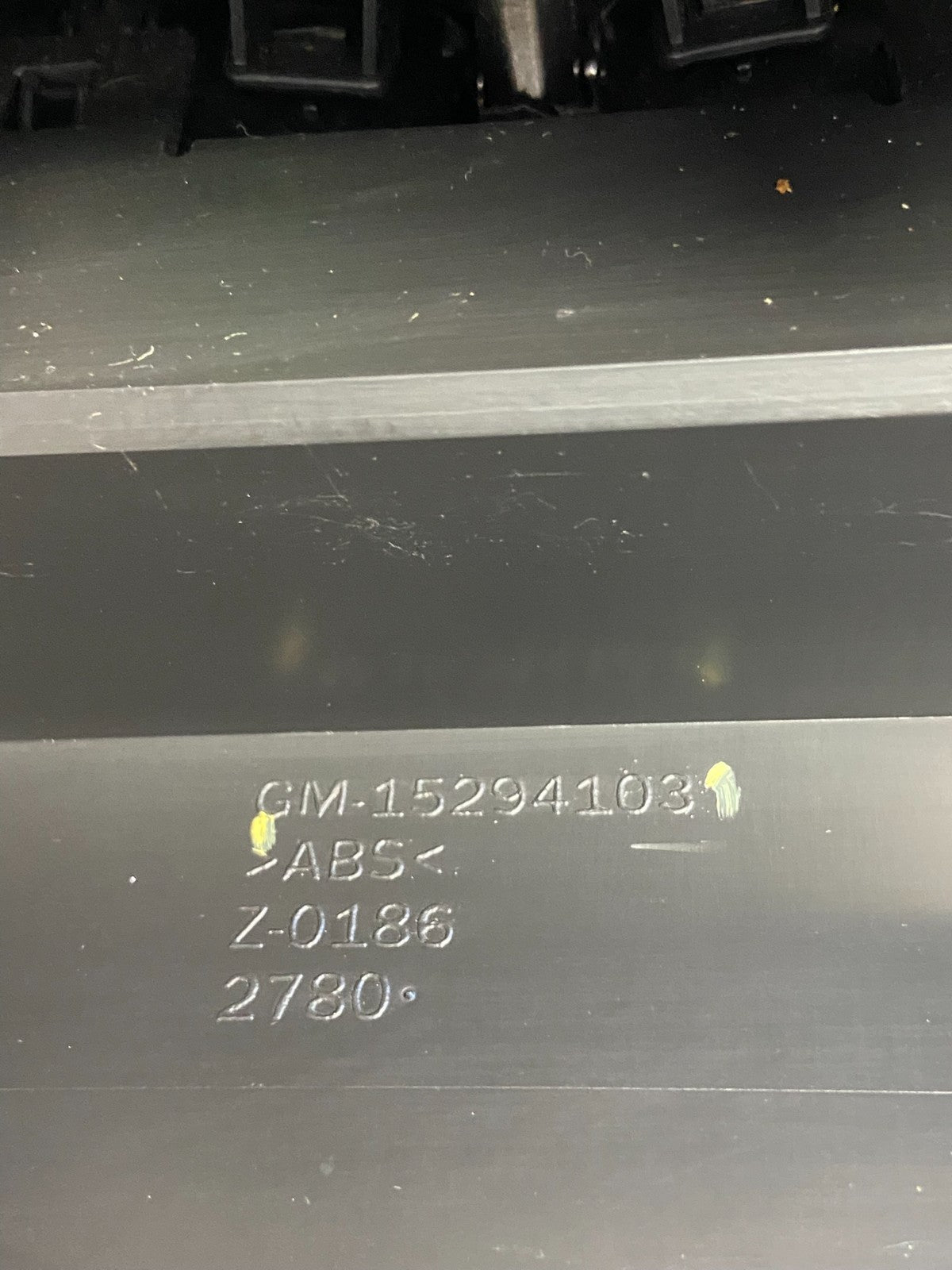 2007 - 2012 GMC Acadia A/C Heater Climate Control Radio Panel Bezel OE AF2067 DW5