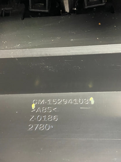 2007 - 2012 GMC Acadia A/C Heater Climate Control Radio Panel Bezel OE AF2067 DW5