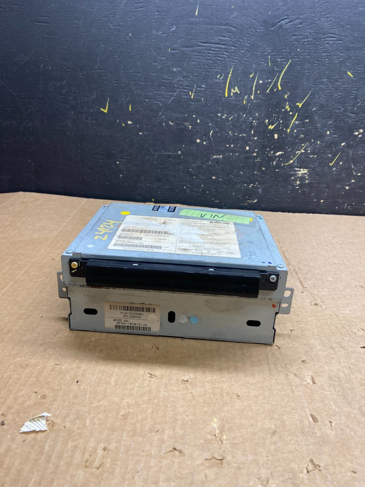 2010 to 2012 Jaguar XJ XJL CD Player AM FM Bluetooth Radio Receiver OEM Z4124 DG0
